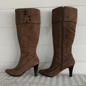 Mouse Grey / Brownish SUEDE NWOT SUEDE Sofft Boots STEAMPUNK PERFECTION